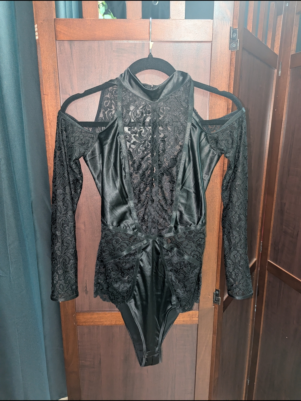 Frederick's of Hollywood Black Lace Cold-Shoulder Bodysuit